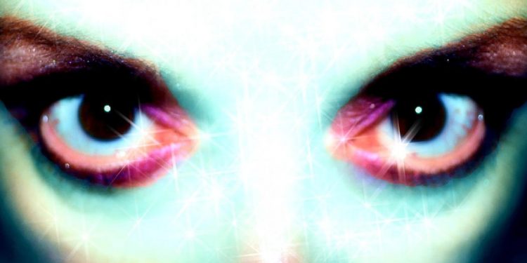 Zwischendurch - Augen - Faktum Magazin