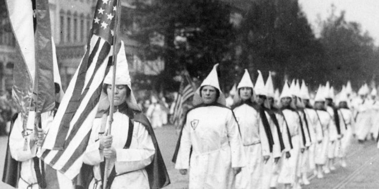 WKK - Frauen im Ku Klux Klan - Faktum Magazin